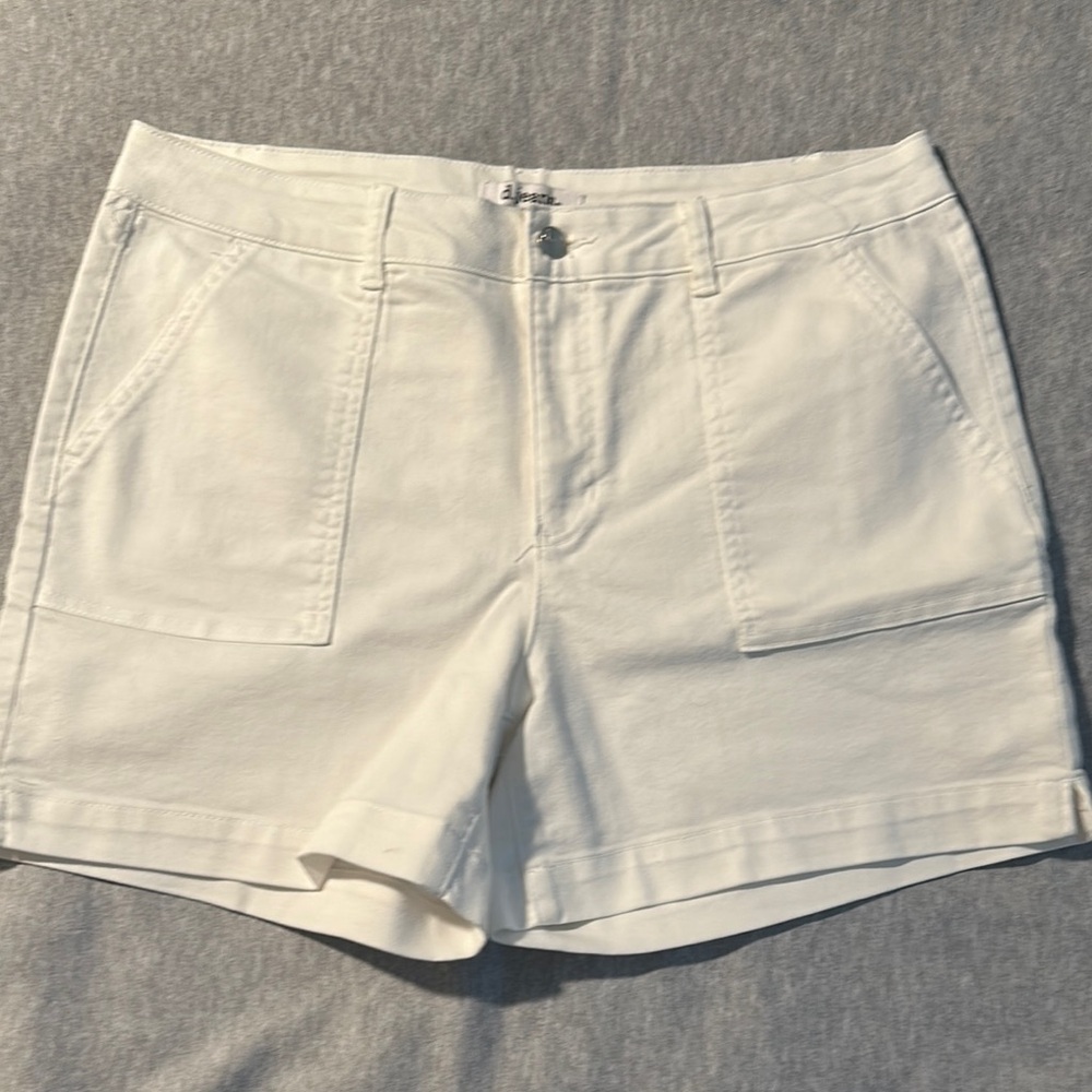 Women's White Shorts